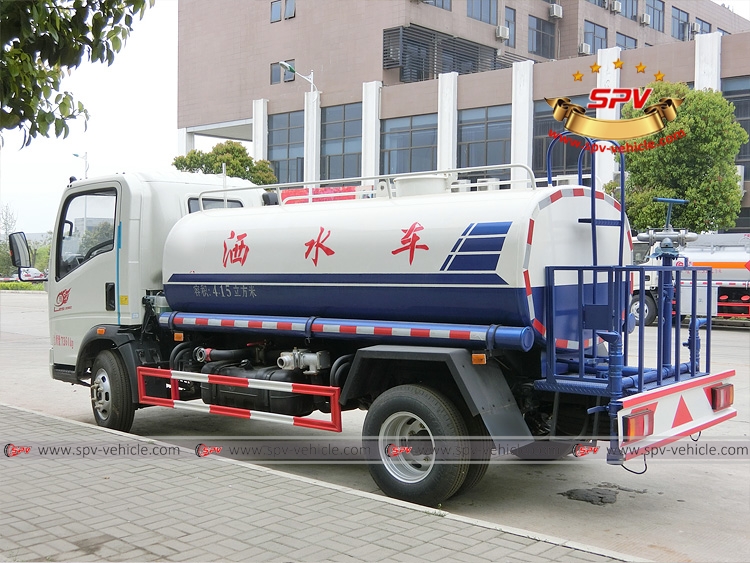 4,000 Litres Mobile Water Truck Sinotruk-LB